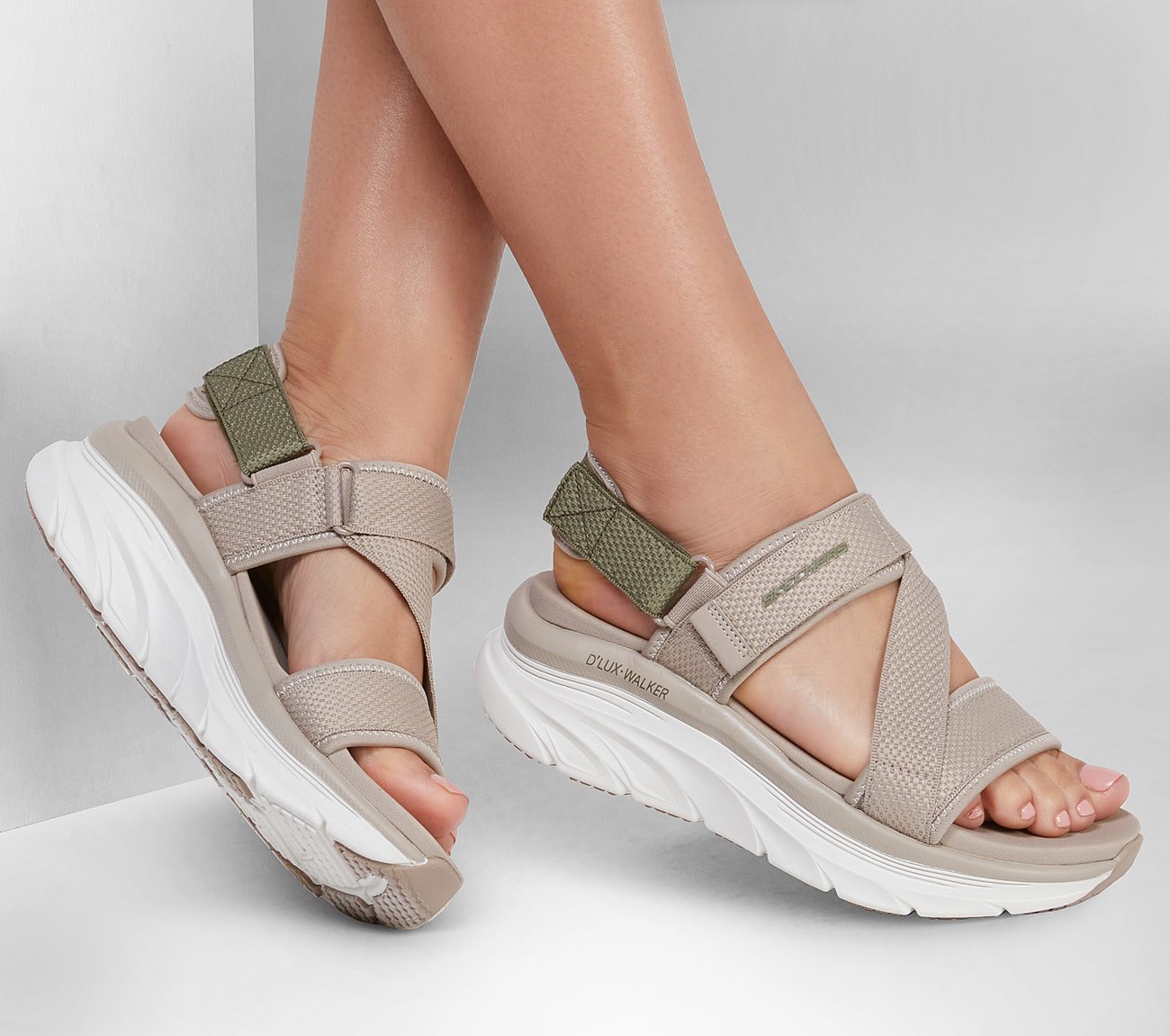 Relaxed Fit D'Lux Walker - Kind Mind Sandal Skechers