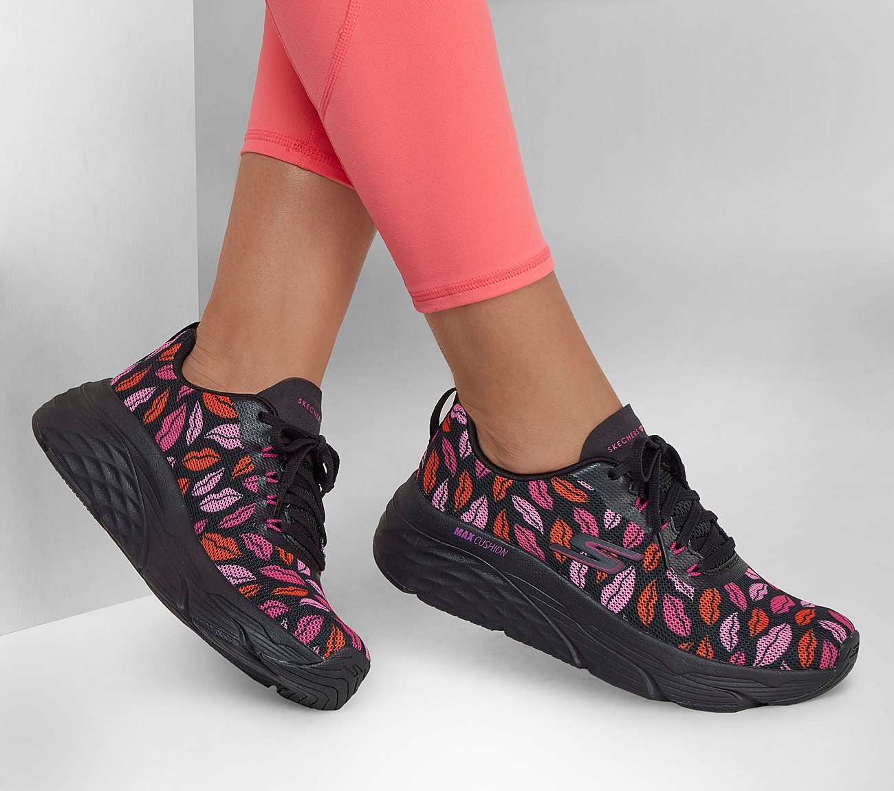 DVF: Max Cushioning Elite - Multi Kiss Shoe Skechers