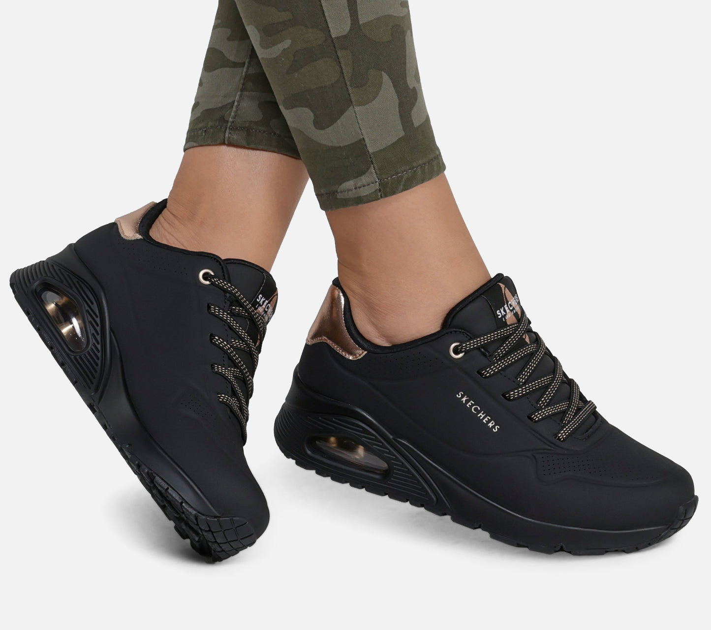 Wide Fit: Uno - Shimmer Away Shoe Skechers.fi