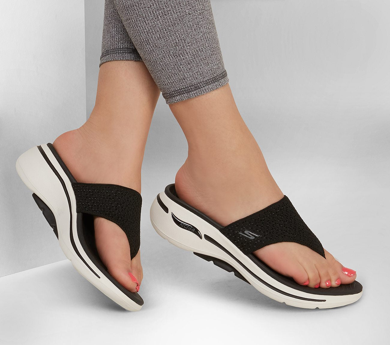 GO WALK Arch Fit - Weekender Sandal Skechers