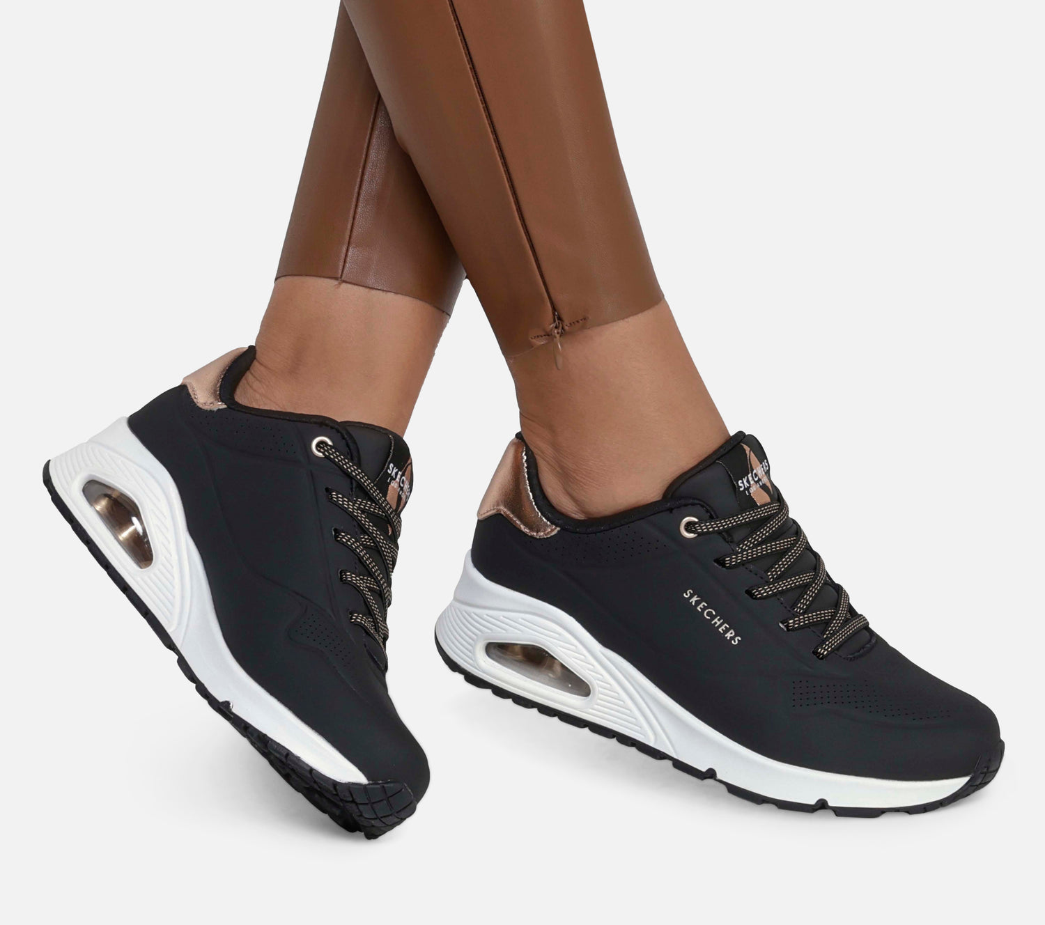 Wide Fit: Uno - Shimmer Away Shoe Skechers.fi