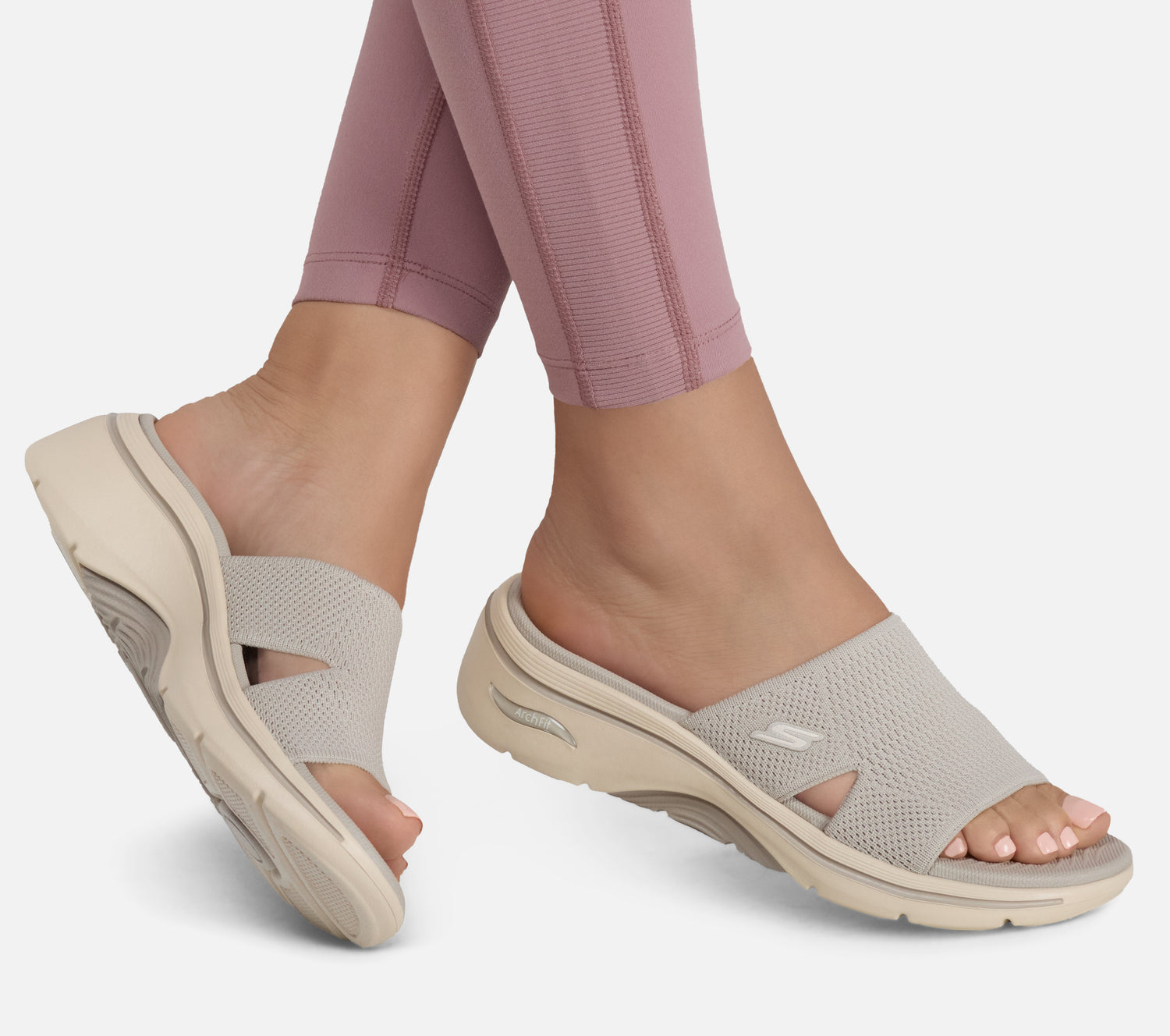 Wide Fit: Go Walk Arch Fit 2.0 - Dakota Sandal Skechers.fi