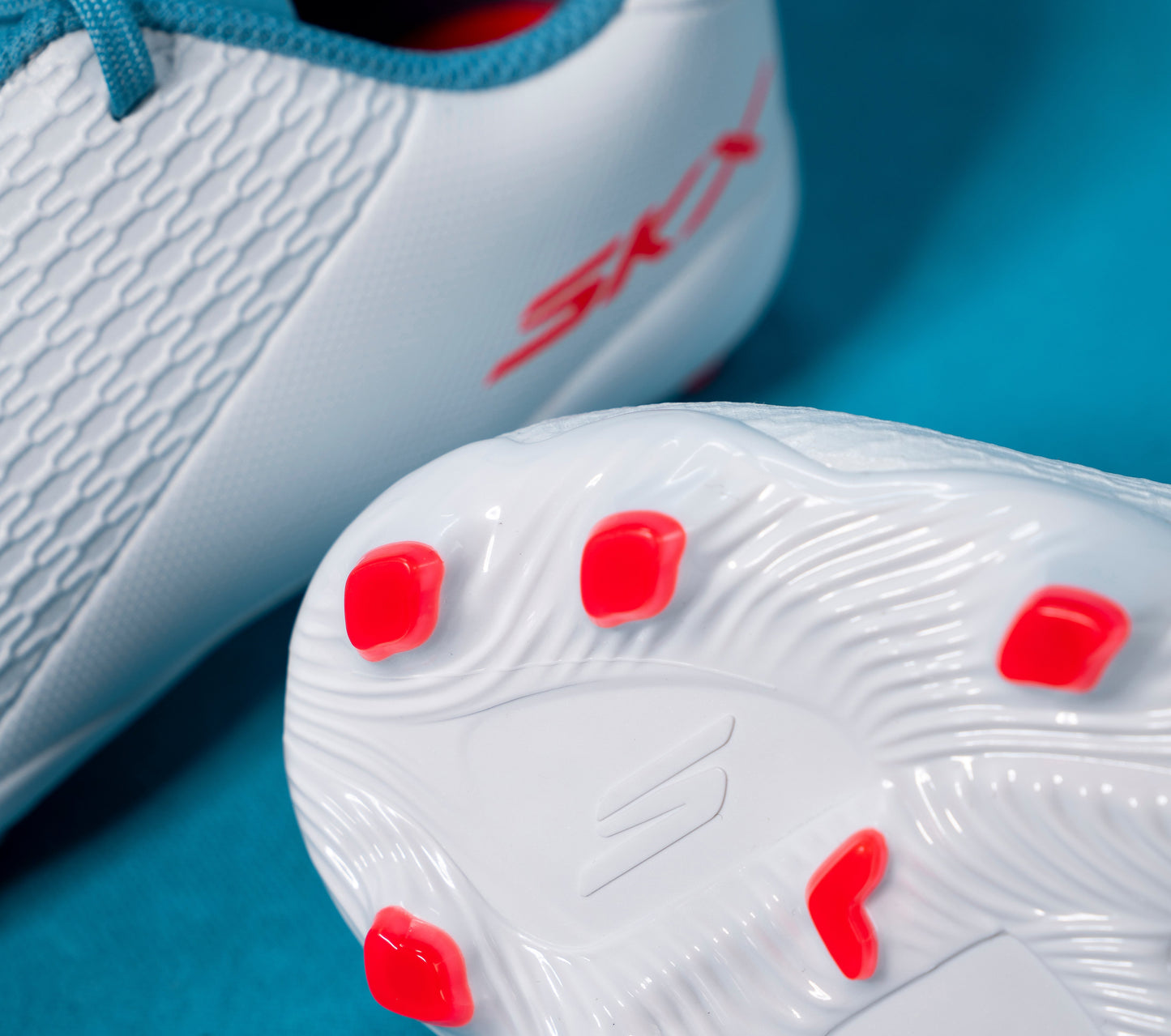 SKX_2 JR Youth MG Football Skechers.fi