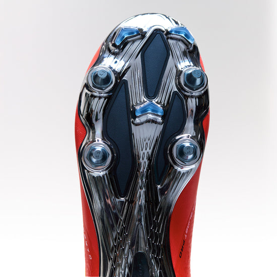 Jalkapallokengät pehmeälle alustalle (Soft Ground)