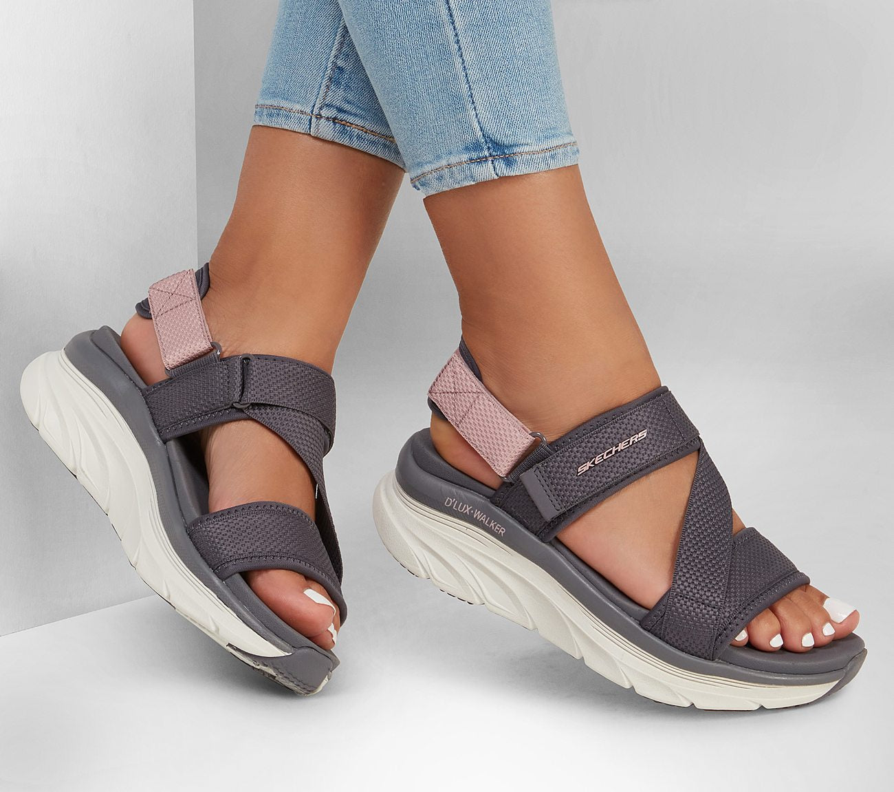 Relaxed Fit D'Lux Walker - Kind Mind Sandal Skechers